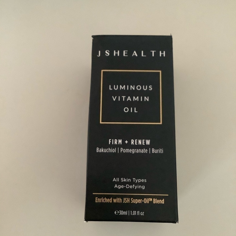 J S Health Luminous Vitamin Oil - Picture 2 of 3